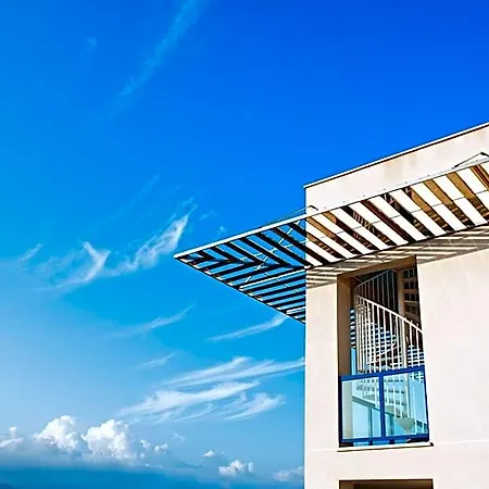 Hills Aparthotel 3*